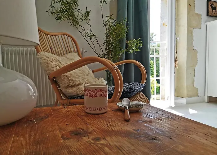 Quatre Chats sous un Pin
